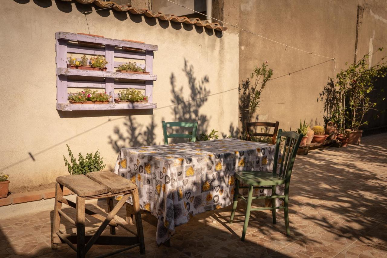 Bed and Breakfast Sa Domu De Ladiri - Matrimoniale Con Giardino Musei Exteriér fotografie